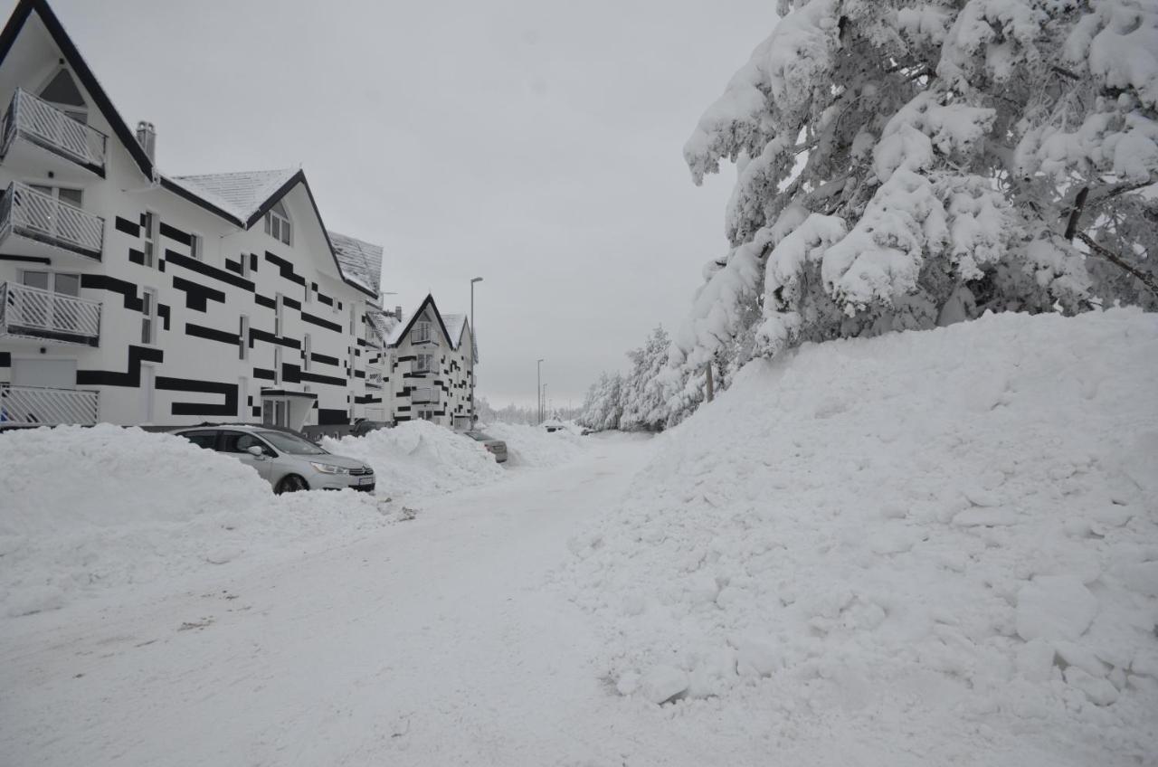 C L E A N&C O Z Y Apartmani Дивчибаре Экстерьер фото